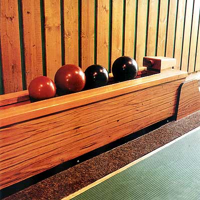 image/bowlingballs.jpg, 34,2K